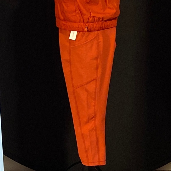 Banana Republic Activewear 7/8 Length Leggings w Vest. 2pc. NWT - Picture 8 of 16